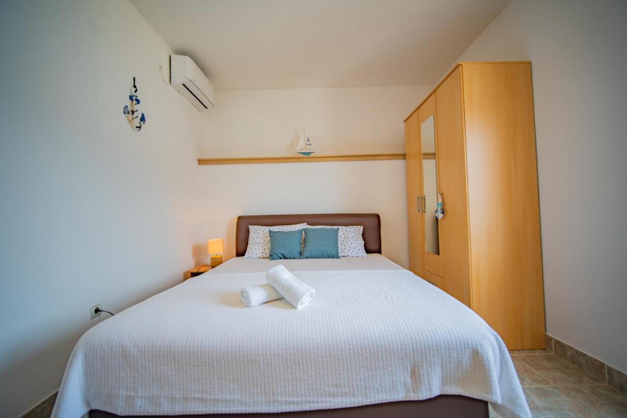 Apartments Novo Mulo Tivat Eksteriør bilde