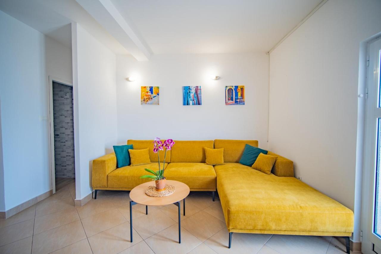 Apartments Novo Mulo Tivat Eksteriør bilde